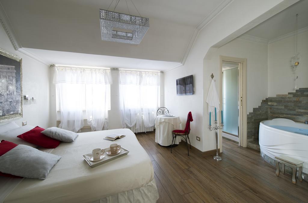 Suites Roma Tiburtina Luxury Exterior foto